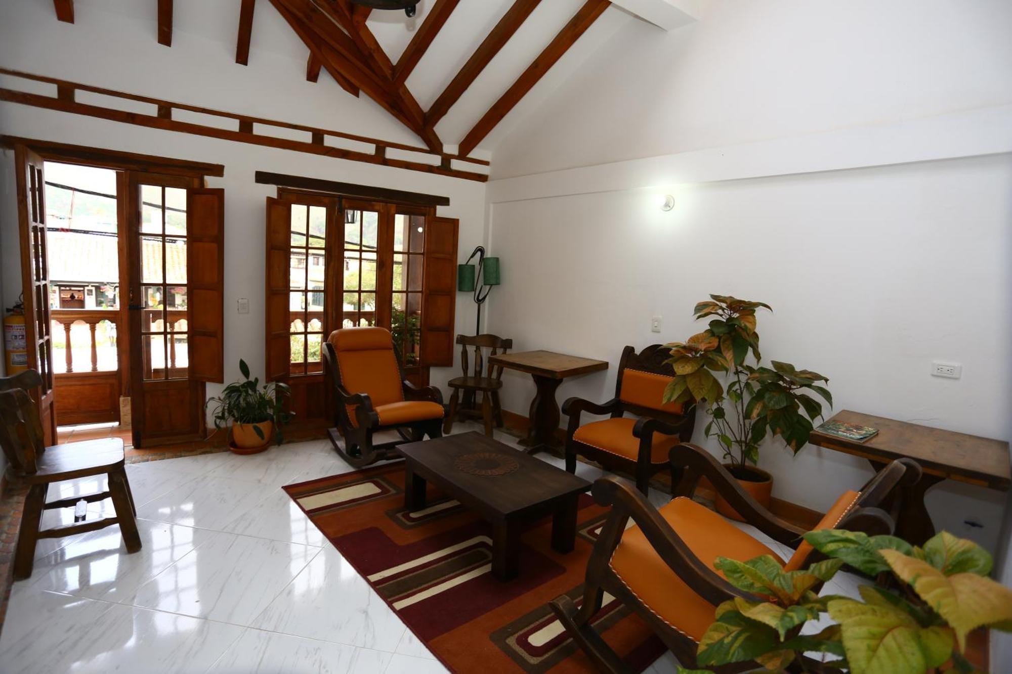 Casa Cantabria Hotel Вилья-де-Лейва Экстерьер фото